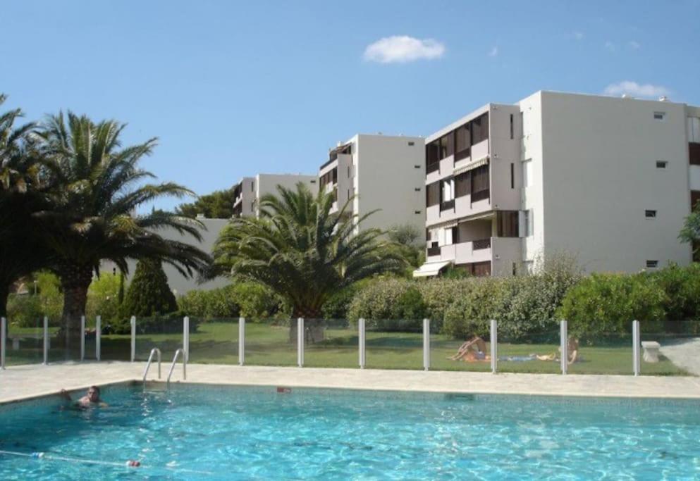 Superbe Appartement Piscine, Tennis, Vue Mer Et Decore Avec Gout Cassis Exterior foto