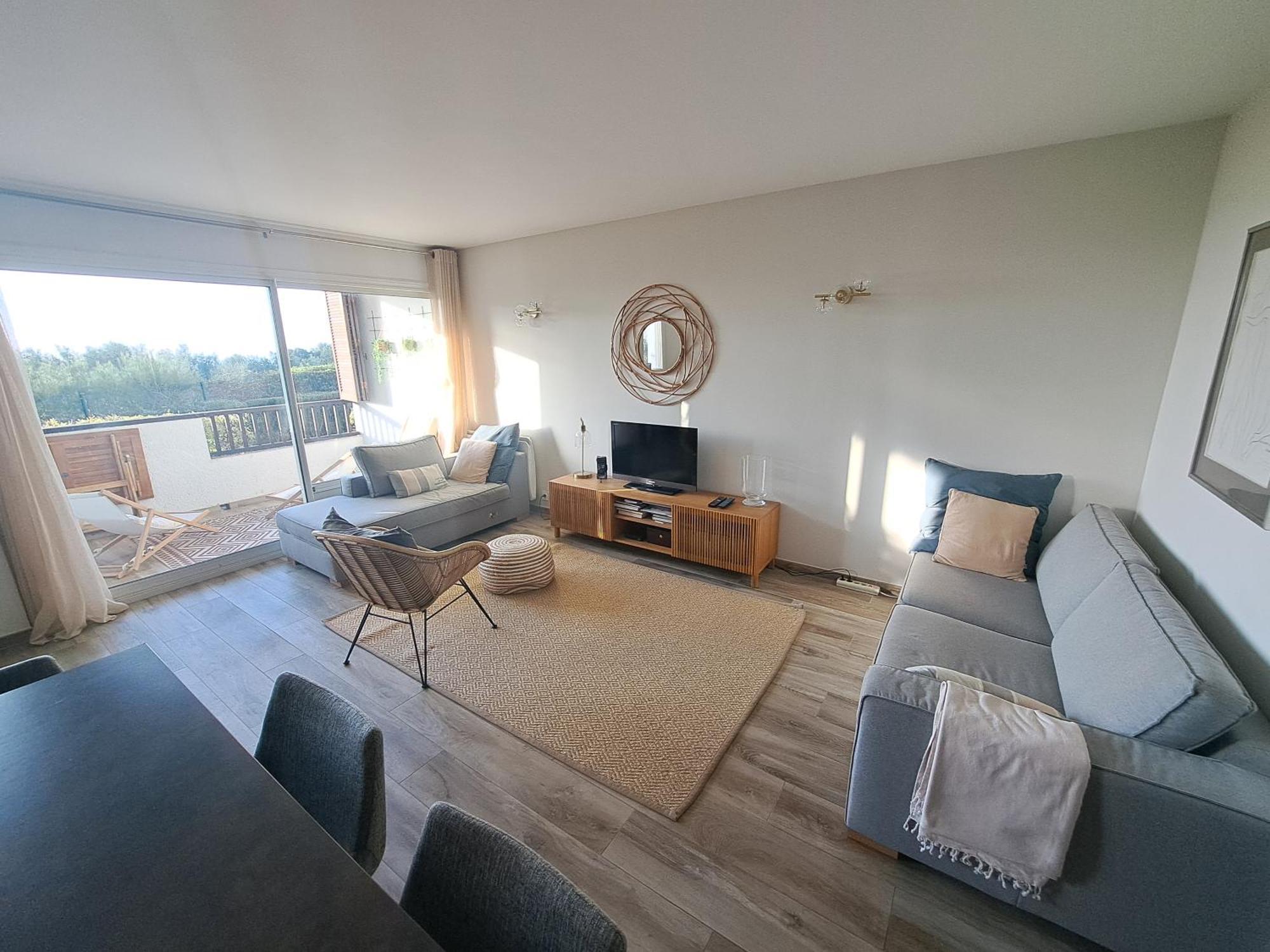 Superbe Appartement Piscine, Tennis, Vue Mer Et Decore Avec Gout Cassis Exterior foto